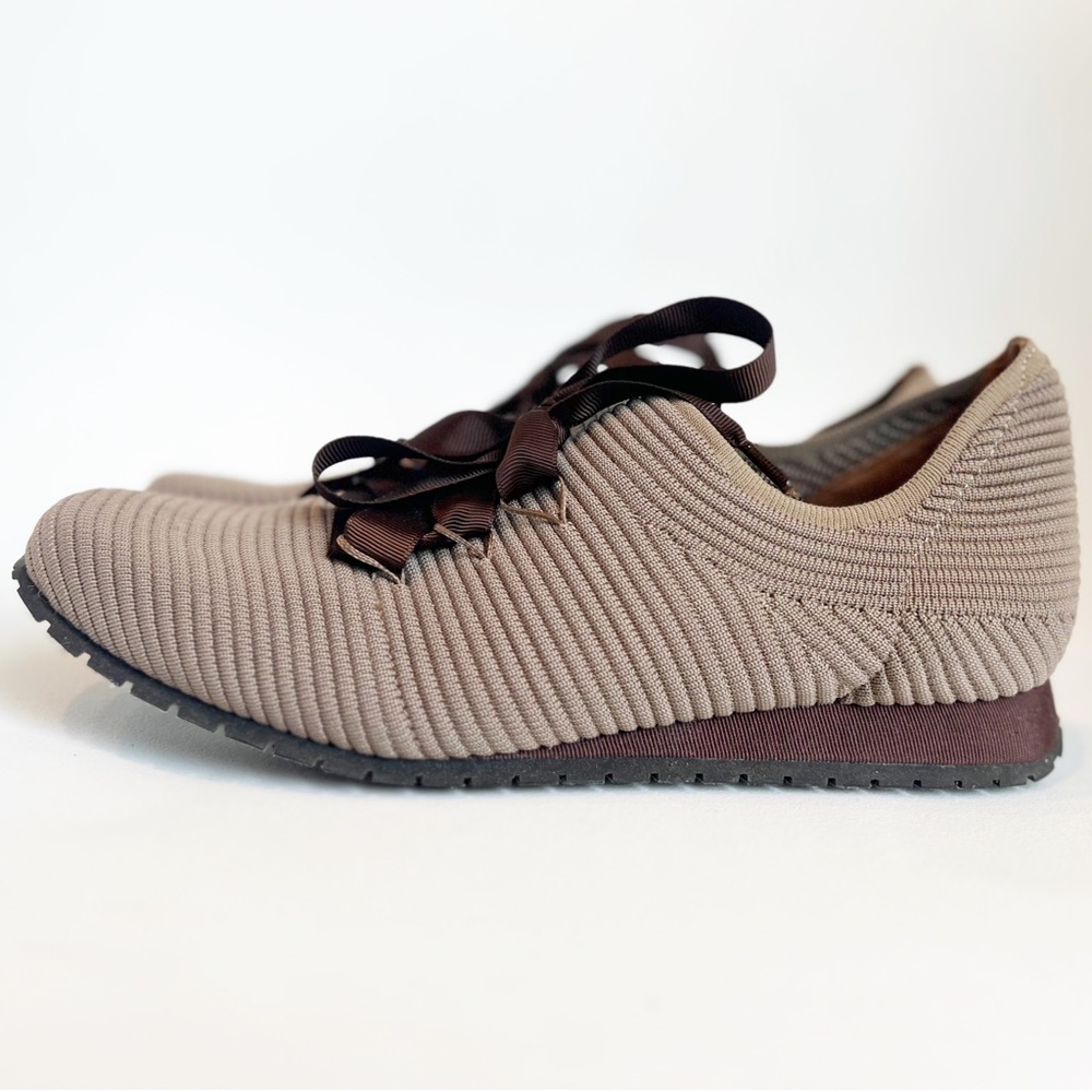 L’Amour Des Pieds Taimah Taupe/brown Woven Sneaker, 6M